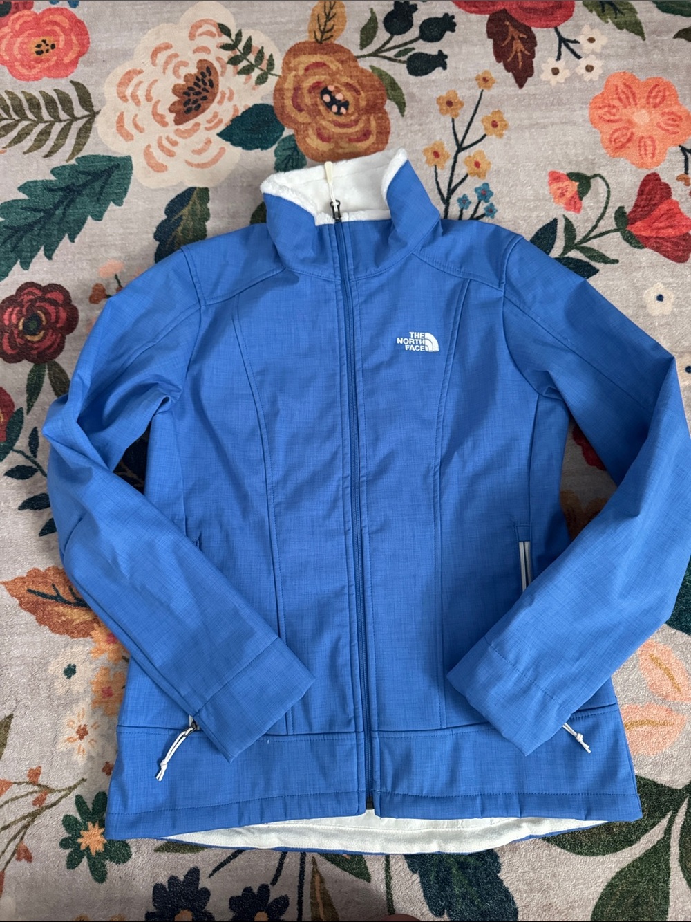 The North Face Women’s Blue Zip Softshell Jacket